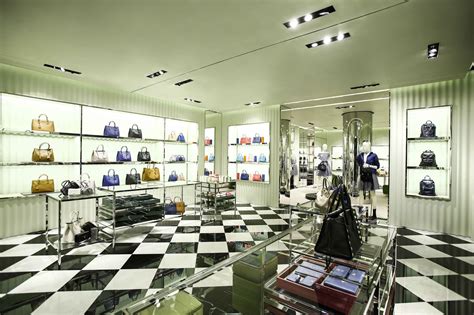 prada store layout.